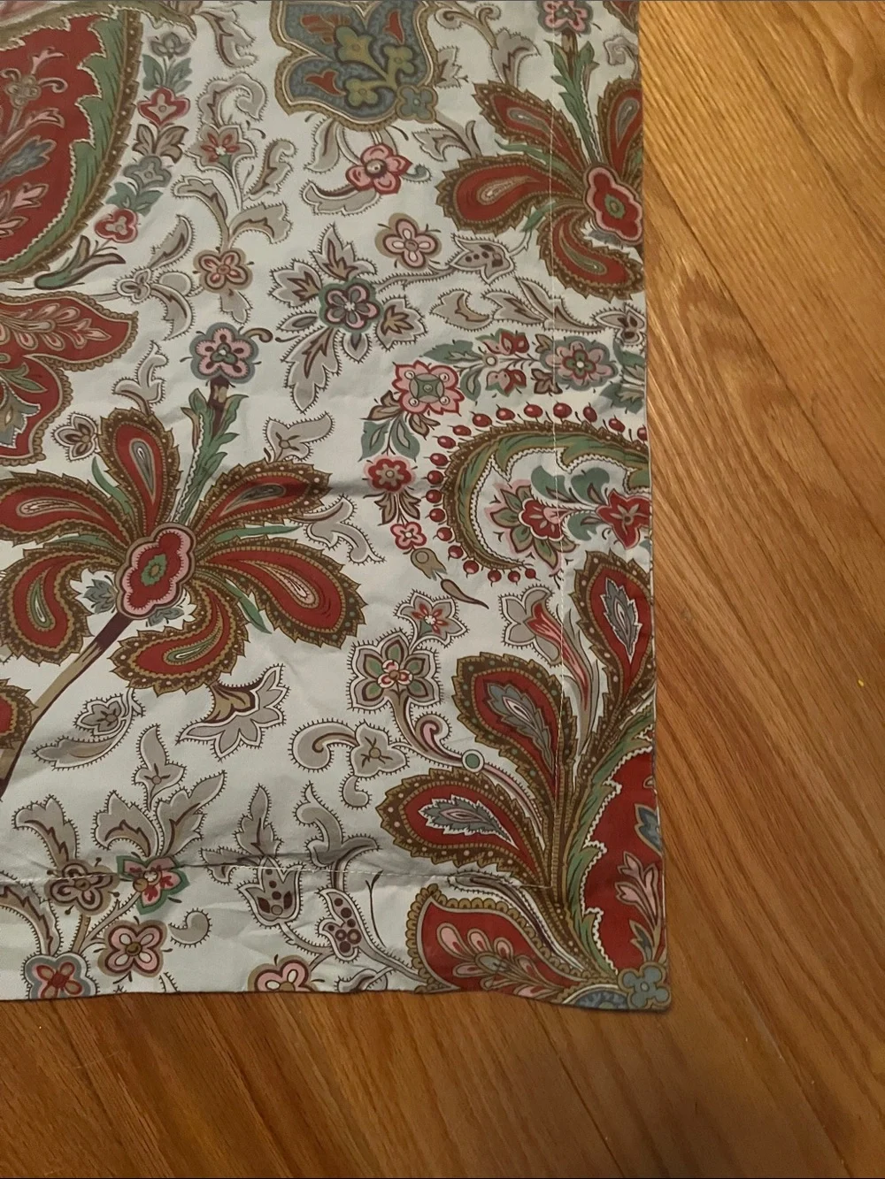 Pottery Barn Paisley Accent eurosham 26” square Fabric in Cream, Red, and Green